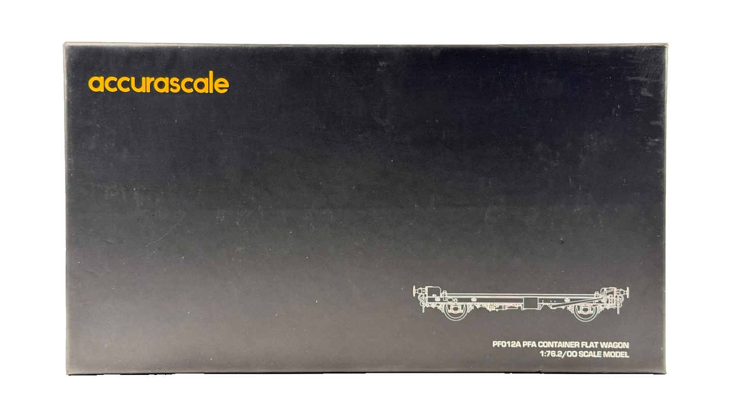 ACCURASCALE OO GAUGE - ACC2066-BFL-F - PFA CONTAINER FLAT WAGONS BRITISH FUELS