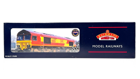 BACHMANN 00 GAUGE - 32-725 - CLASS 66 DIESEL 66135 EWS GOLD MAROON - BOXED