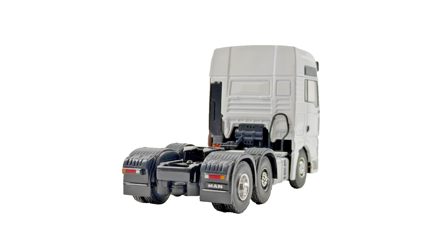 B.V LION TOYS 1/50 SCALE DIECAST MAN TGA 26.530 WHITE TRACTOR + MIRRORS UNBOXED