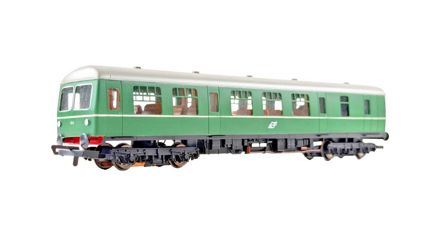 SILVER FOX MODELS OO GAUGE - CIE GREEN 2600 CLASS RAILCAR 2 CAR DMU 2607/2627