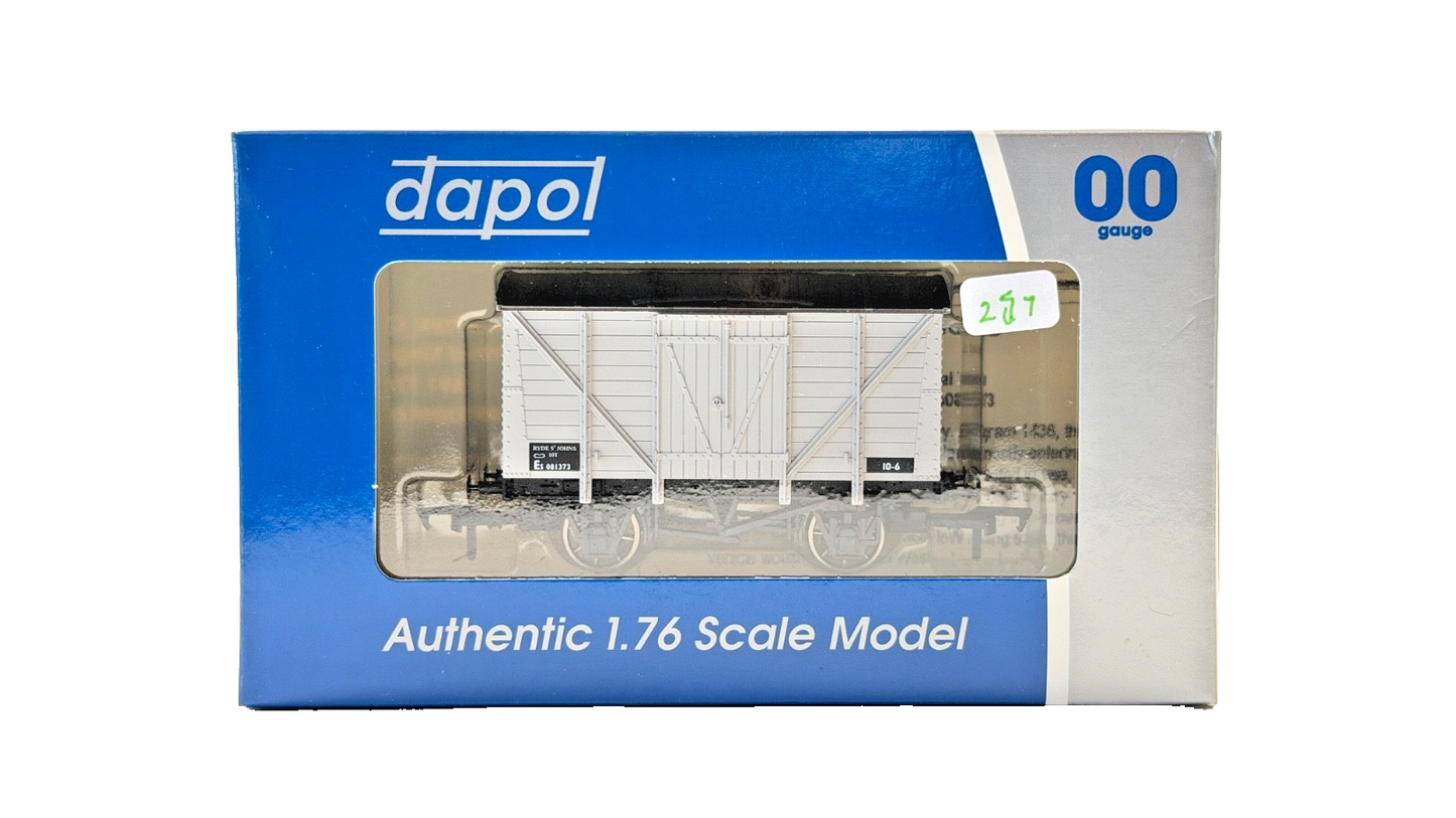 DAPOL 00 GAUGE - S.R DEPARTMENTAL GW STYLE VENT VAN ES081373 (LIMITED EDITION)