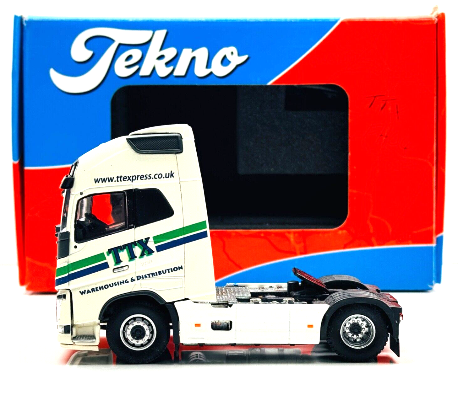 TEKNO 1/50 SCALE - VOLVO FH16 750 GLOBETROTTER XL 4X2 CAB 'TTX EXPRESS' - BOXED