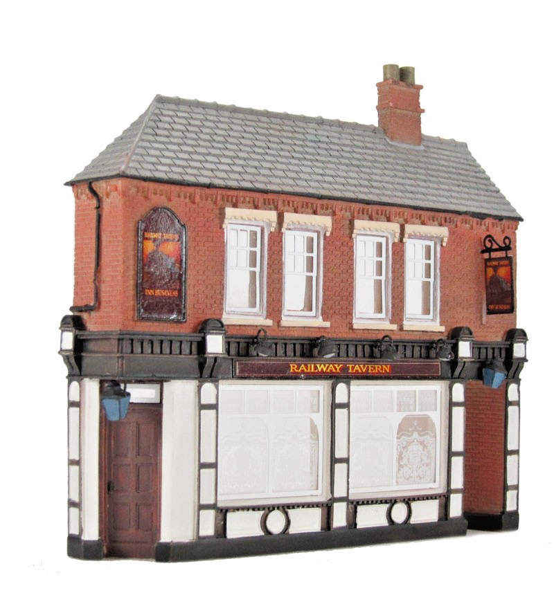 BACHMANN OO GAUGE SCENECRAFT - 44-206 - LOW RELIEF CORNER PUB - NEW (WHITE BOX)