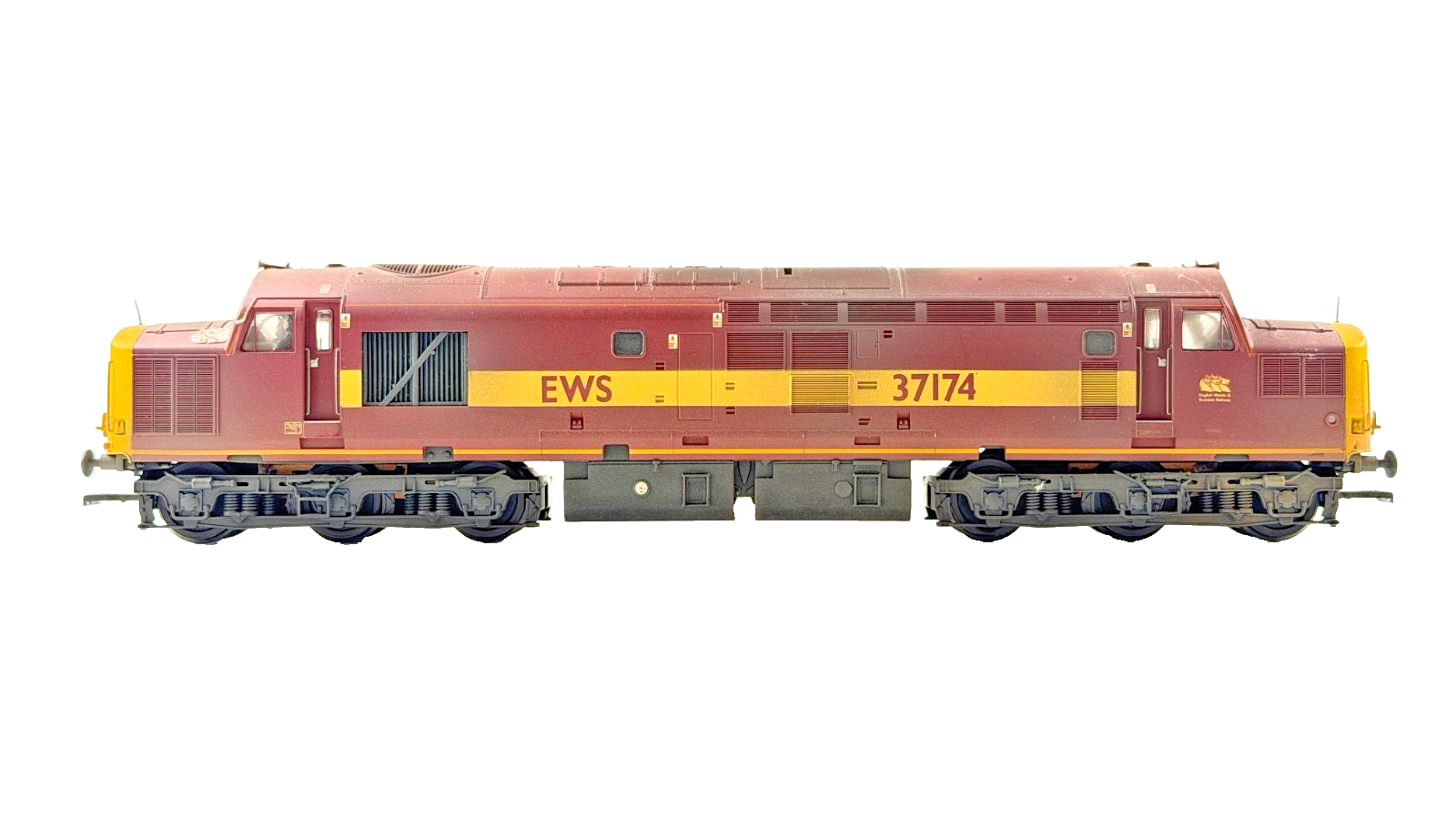 NQP BACHMANN 00 GAUGE - 32-786 - CLASS 37 DIESEL 37174 EWS DOMINO HEADCODE (W)