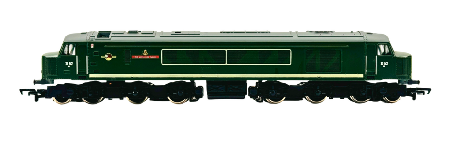 MAINLINE 00 GAUGE - TYPE 4 CLASS 40 DIESEL 'LANCASHIRE FUSILIER' GREEN - BOXED