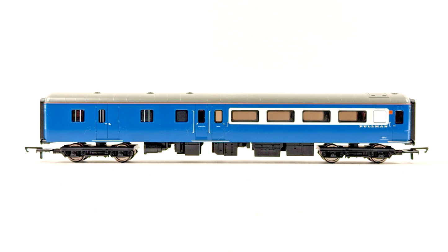 HORNBY 00 GAUGE - RAKE OF 3 BLUE PULLMAN MK2 PASSENGER COACHES UNBOXED