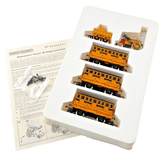 HORNBY OO GAUGE - R796 - STEPHENSON'S ROCKET VINTAGE TRAIN PACK MINT BOXED