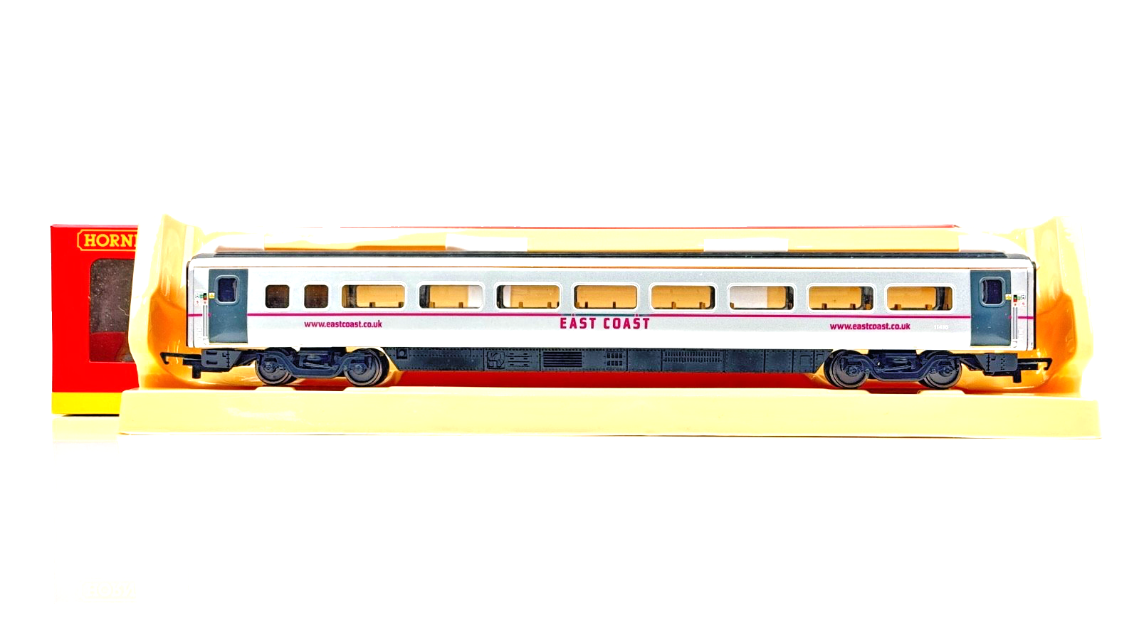 HORNBY 00 GAUGE - R4540 - EAST COAST TRAINS MK4 FIRST CLASS COACH - BOXED