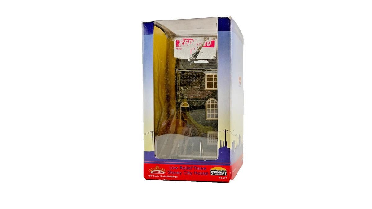 BACHMANN OO GAUGE SCENECRAFT - 44-217 - LOW RELIEF THREE STOREY CITY HOUSE BOXED