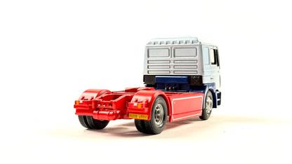 CORGI 1/50 SCALE LIGHT/DARK BLUE & RED MAN 4X2 TRACTOR UNIT UNBOXED