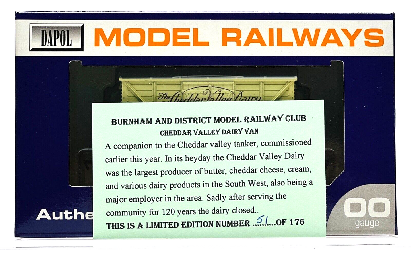 DAPOL 00 GAUGE - CHEDDAR VALLEY DAIRY CO VENT VAN 11 (BURNHAM LIMITED EDITION)