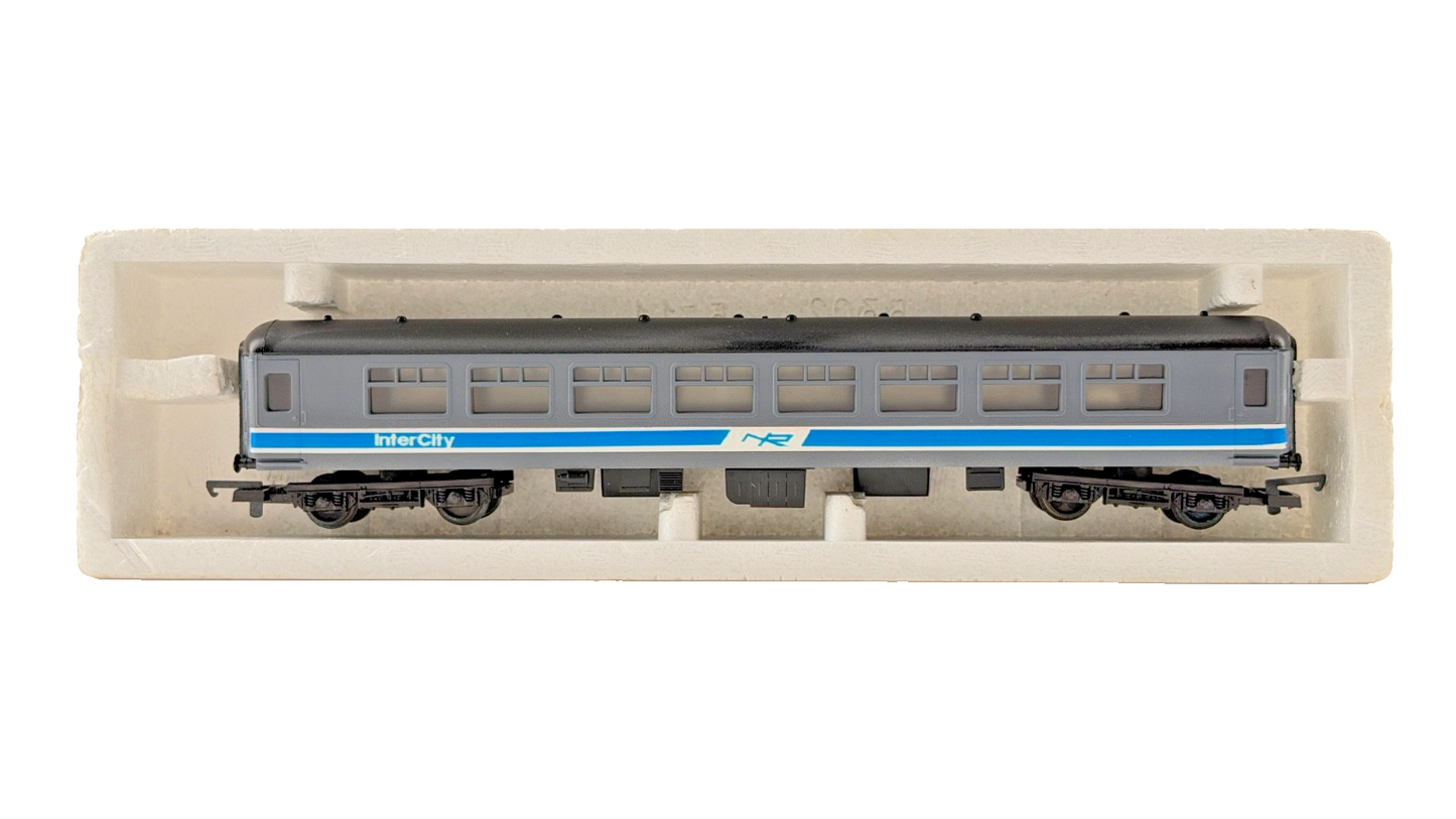 LIMA OO GAUGE - NIR NORTHERN IRISH INTERCITY REFINISHED DARK GREY COACHES X 3
