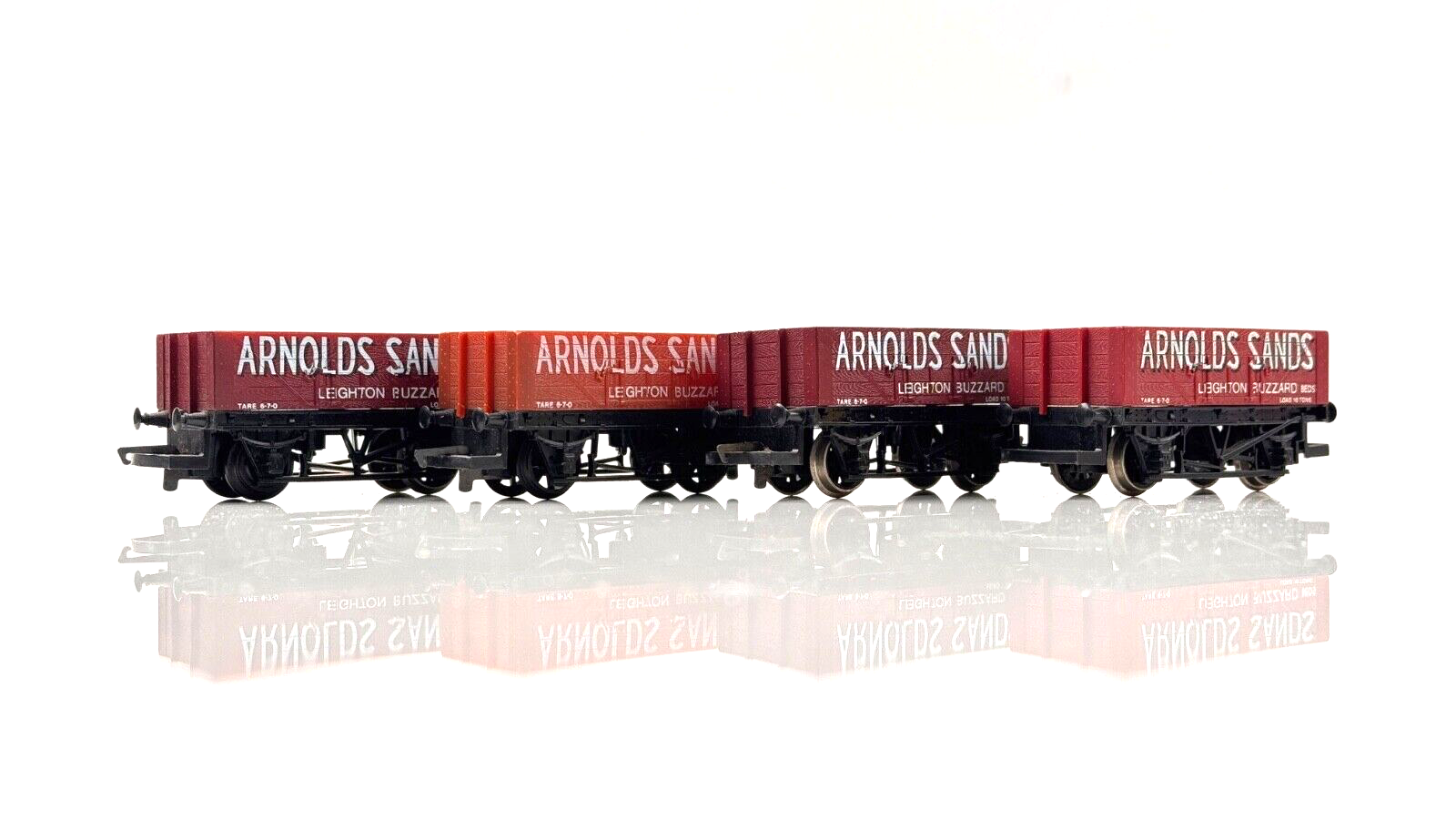 HORNBY 00 GAUGE - RAKE OF 4 ARNOLDS SANDS LEIGHTON BUZZARD WAGONS - UNBOXED