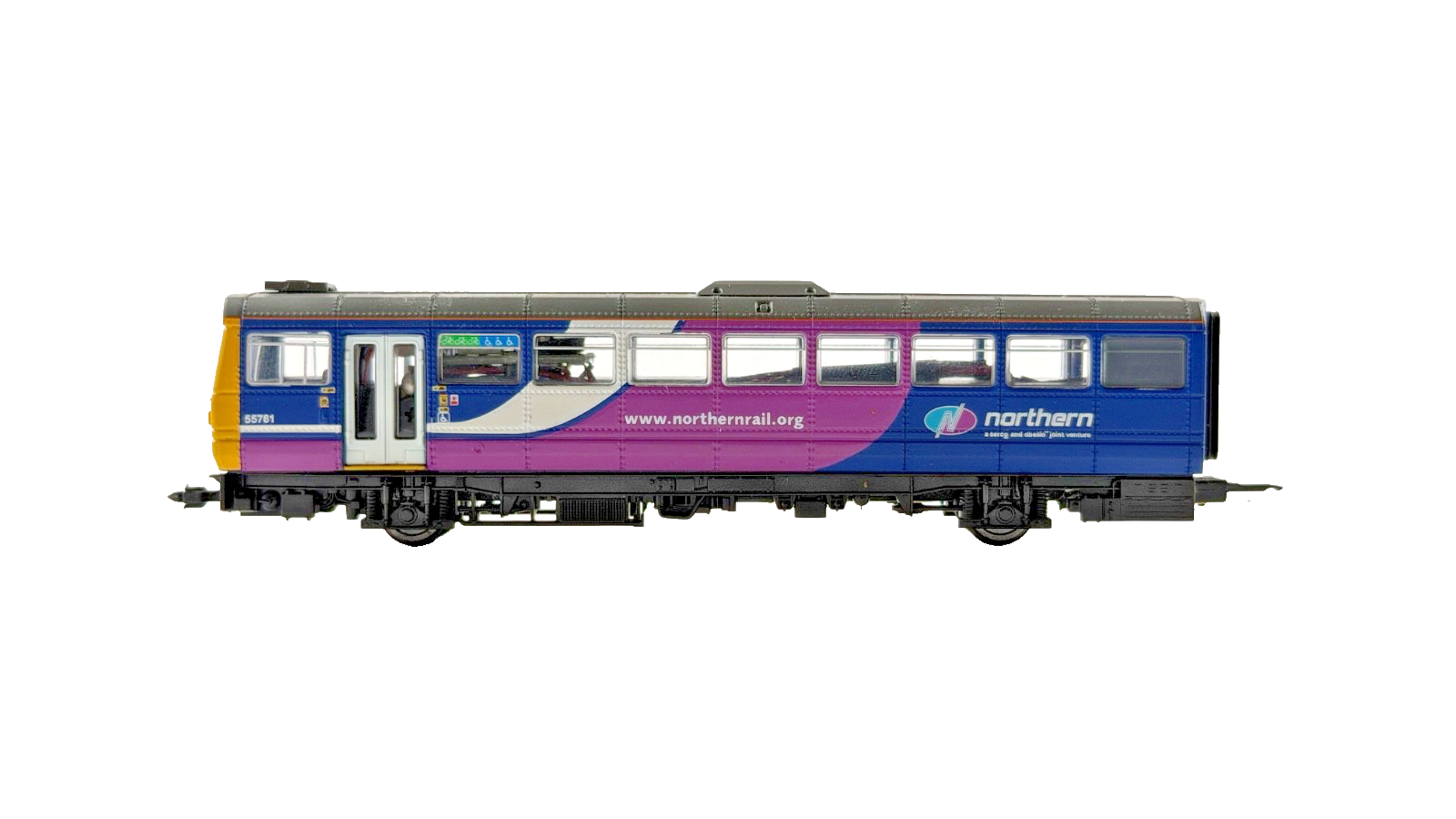 DAPOL N GAUGE - ND116A - CLASS 142 PACER 2 CAR DMU NORTHERN RAIL 142065 BOXED