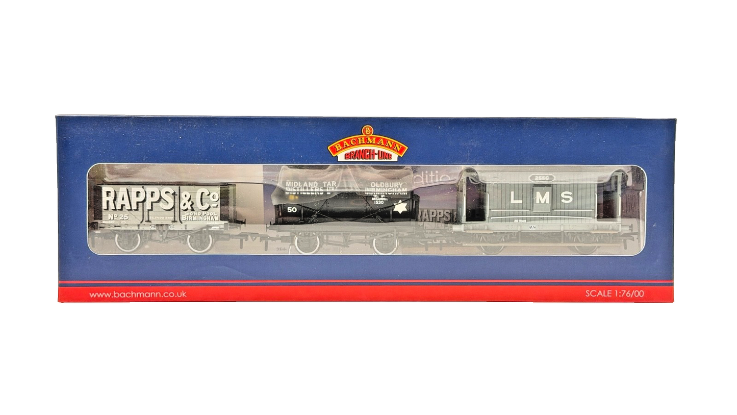 BACHMANN 00 GAUGE - 38-990Z - 50TH SHOW ANNIVERSARY TRIPLE WAGON PACK (WARLEY)