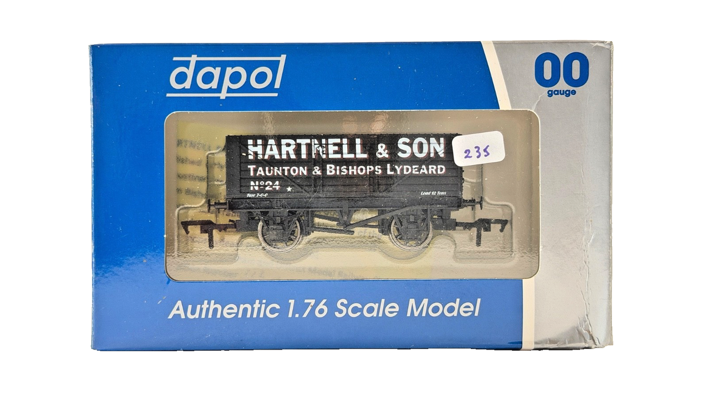 DAPOL 00 GAUGE - HARTNELL & SON TAUNTON BISHOPS LYDEARD NO.24 (LIMITED EDITION)