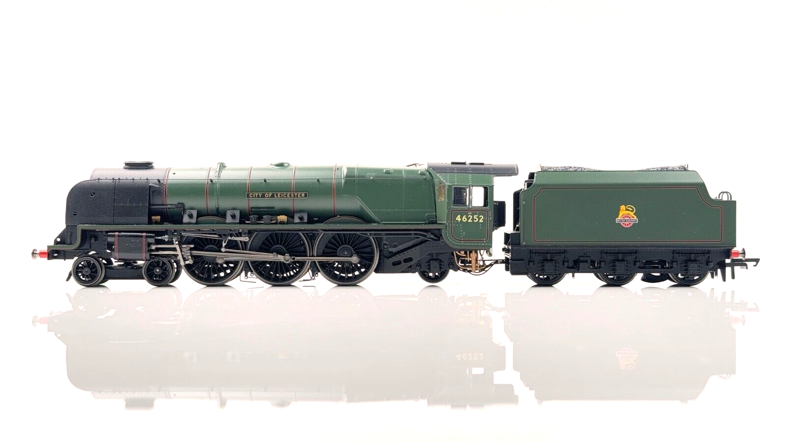 HORNBY 00 GAUGE - R3918 - BR GREEN PRINCESS CORONATION 'CITY OF LEICESTER' - NQP