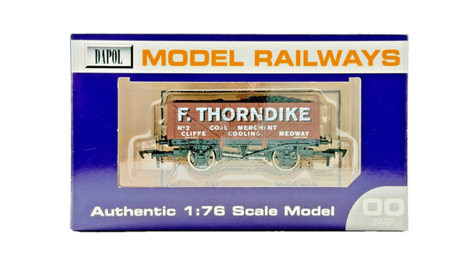 DAPOL 00 GAUGE - THORNDIKE COAL MERCHANT CLIFFE COOLING MEDWAY (LIMITED EDITION)