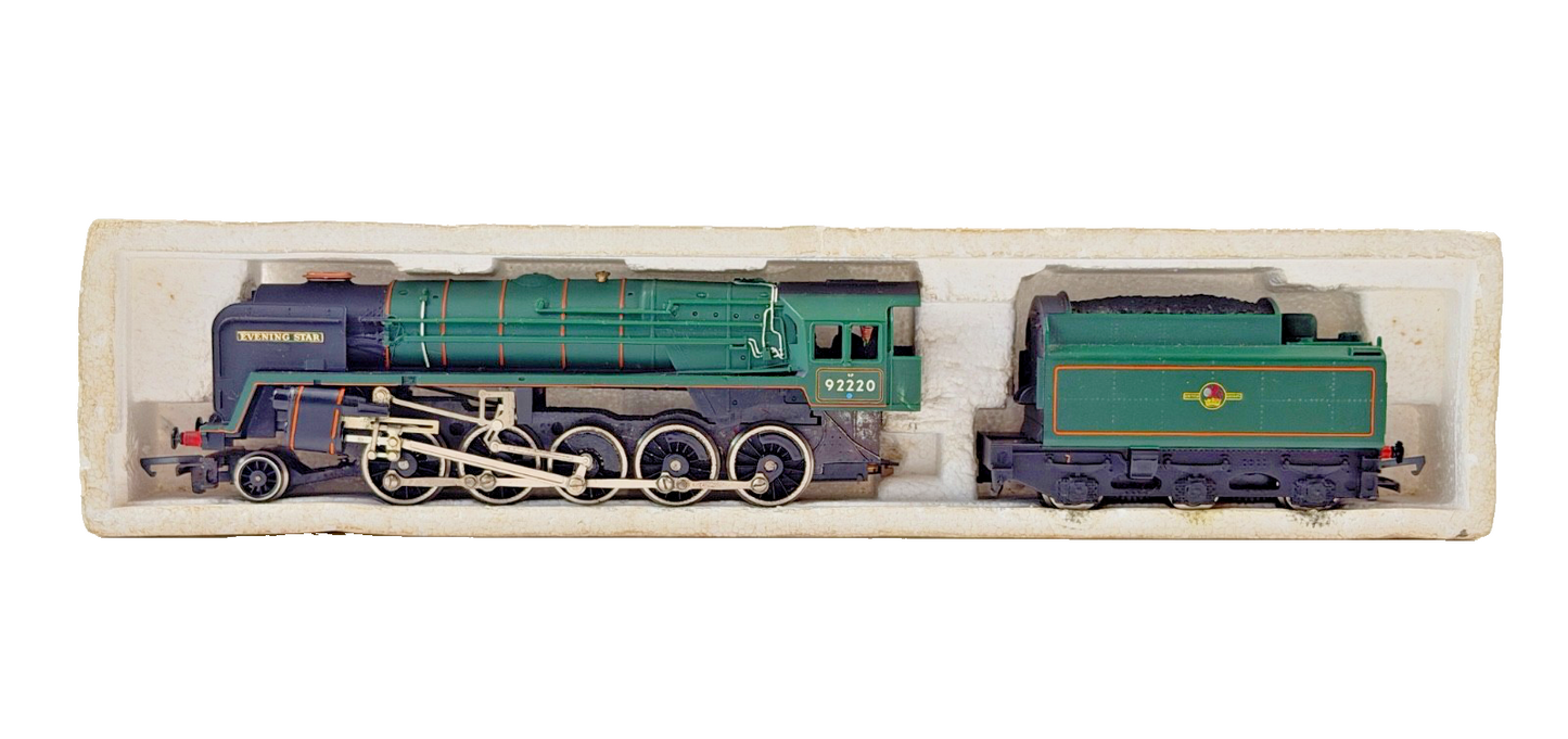 TRIANG HORNBY 00 GAUGE - BR GREEN 2-10-0 CLASS 9F EVENING STAR 92220 PART BOXED