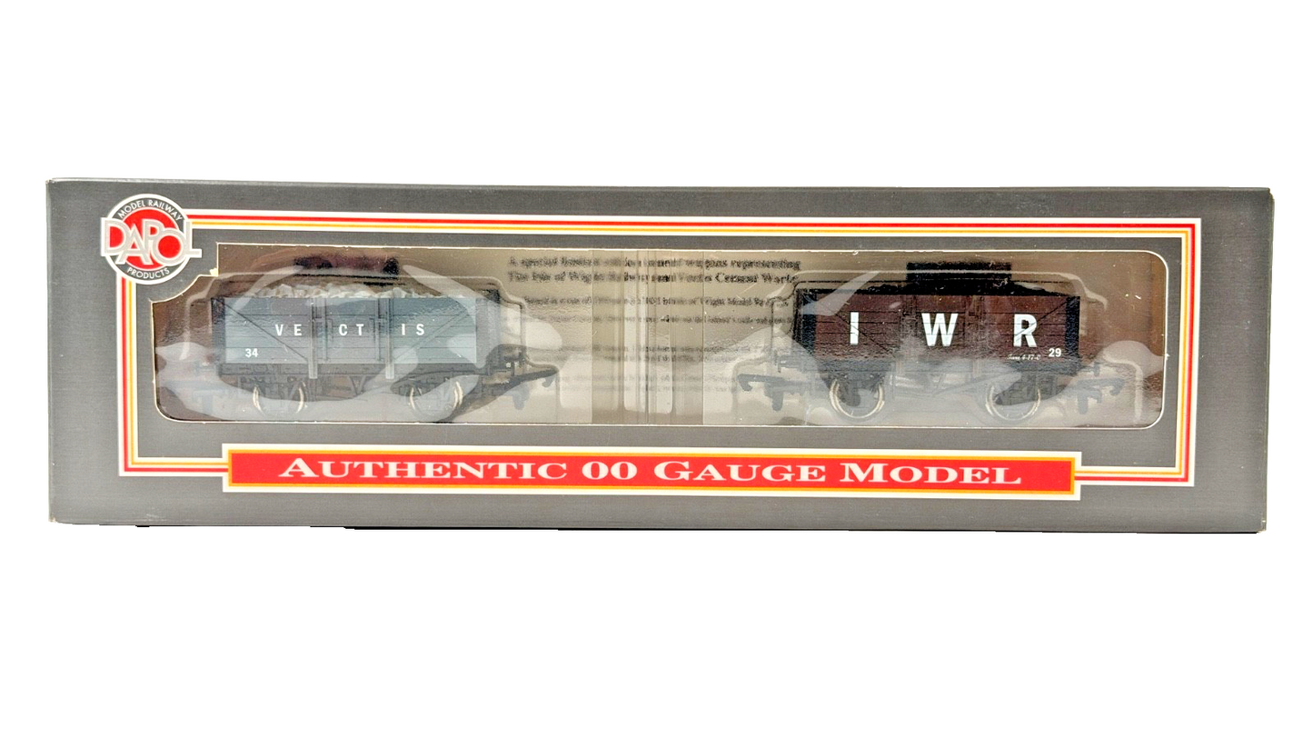 DAPOL 00 GAUGE - ISLE OF WIGHT RAILWAY & VECTIS CEMENT TWIN (LIMITED EDITION)