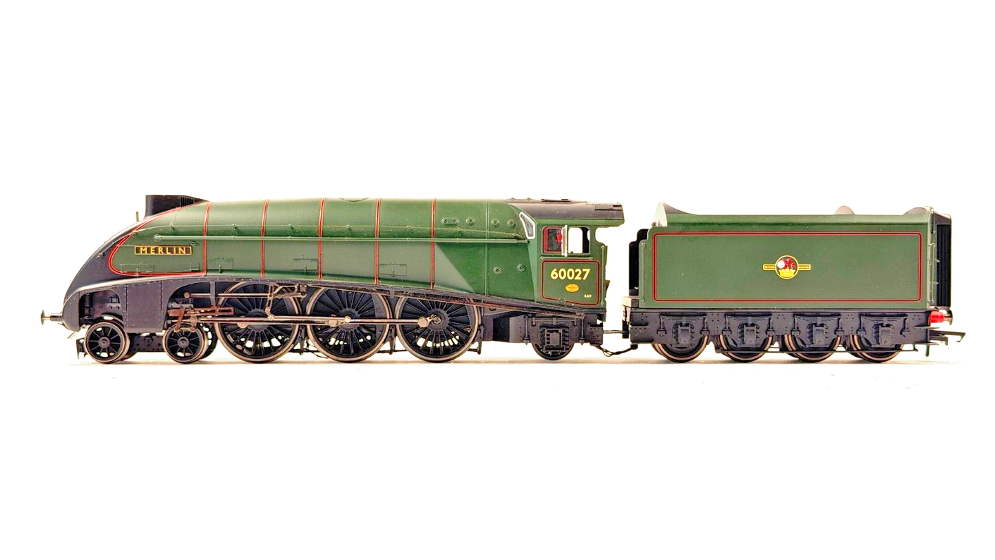 HORNBY 00 GAUGE - R3012 - BR 4-6-2 CLASS A4 LOCOMOTIVE 60027 MERLIN BOXED